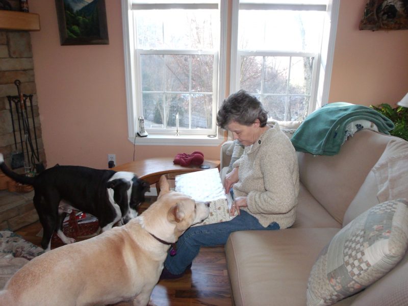 Blondie, Marie, opening Christmas packages