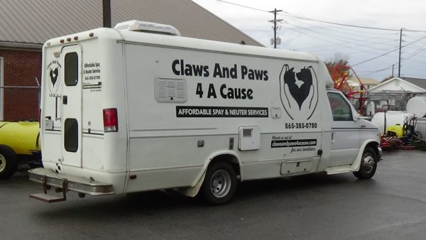 Mobile vet clinic neuter spay